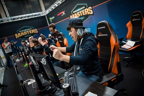 英雄联盟S15全球总决赛瑞士轮BLG意外失利分析